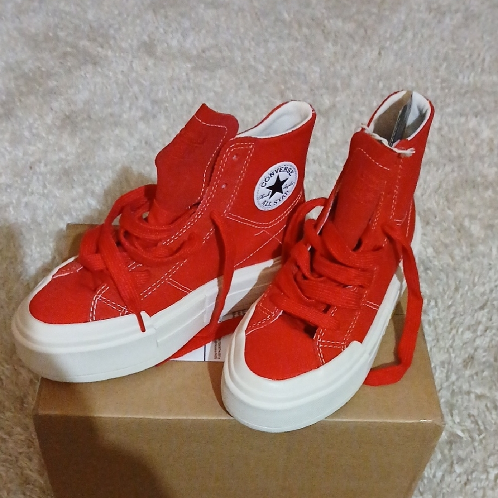 NWT Converse High Top